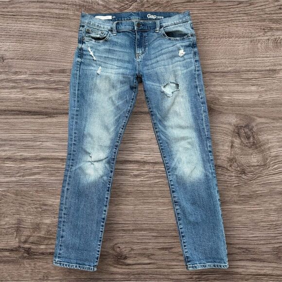 GAP Women’s Light Blue Distressed Girlfriend Jeans Size 27 - Picture 1 of 10